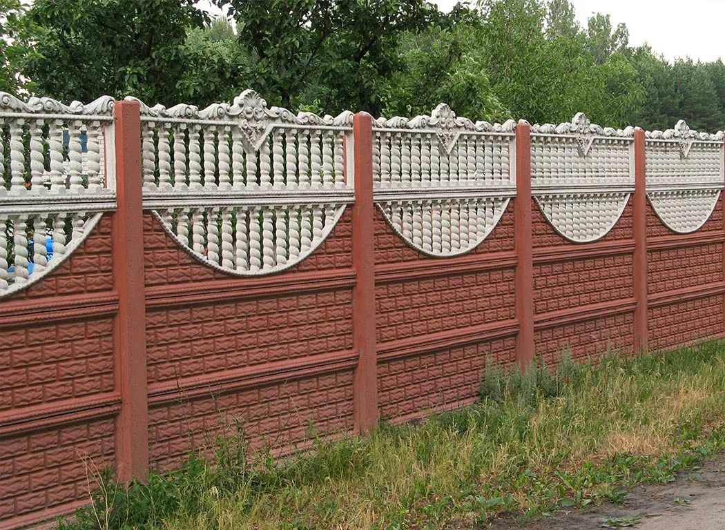 Бетонный забор секционный фото окрашивания